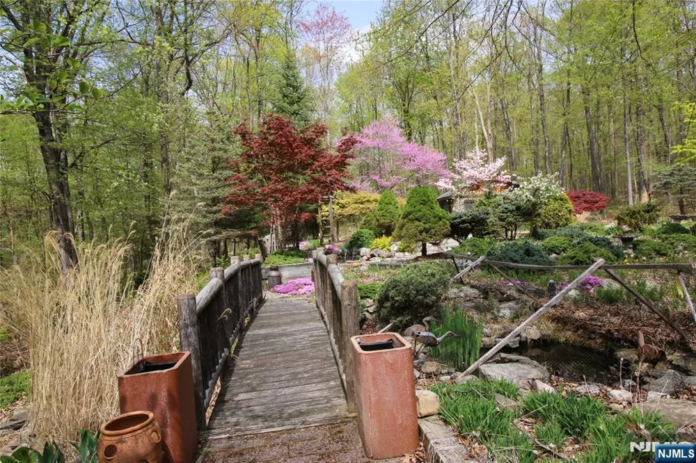 31 Kent Road Newton, NJ 07860