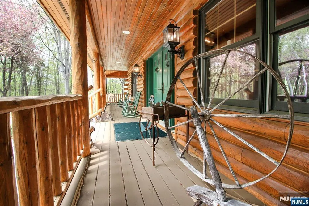 31 Kent Road Newton, NJ 07860