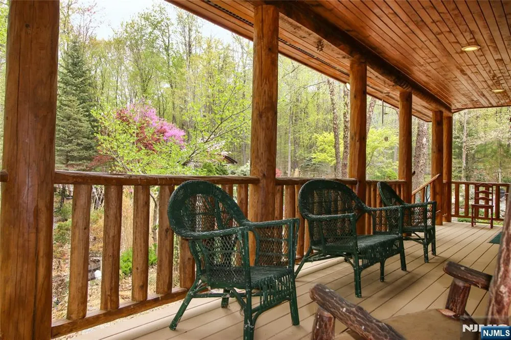 31 Kent Road Newton, NJ 07860