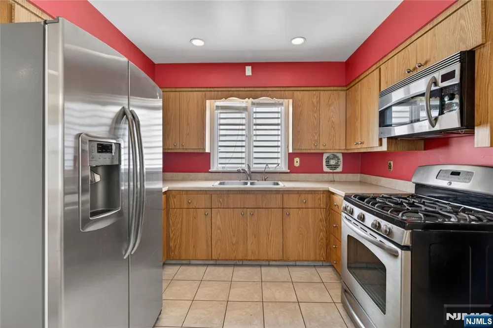 1089 23rd Street Paterson, NJ 07513