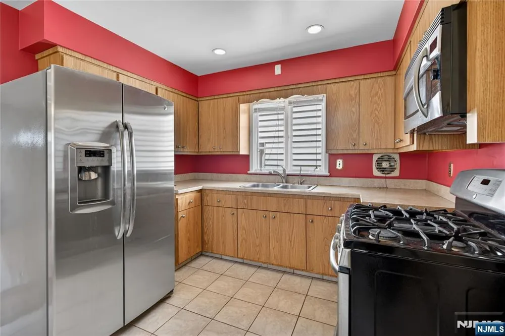 1089 23rd Street Paterson, NJ 07513