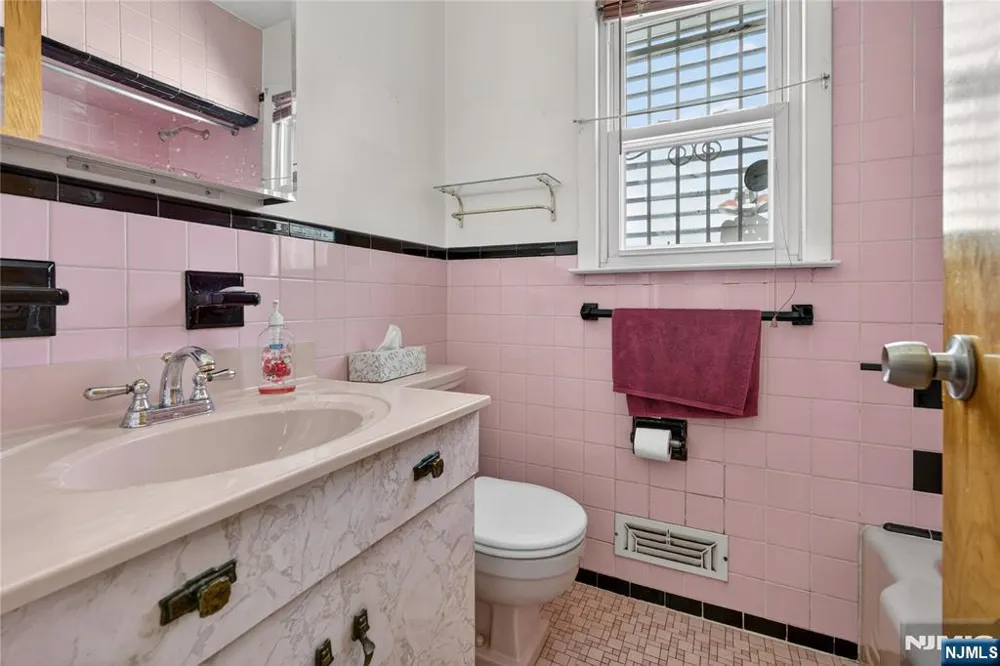 1089 23rd Street Paterson, NJ 07513