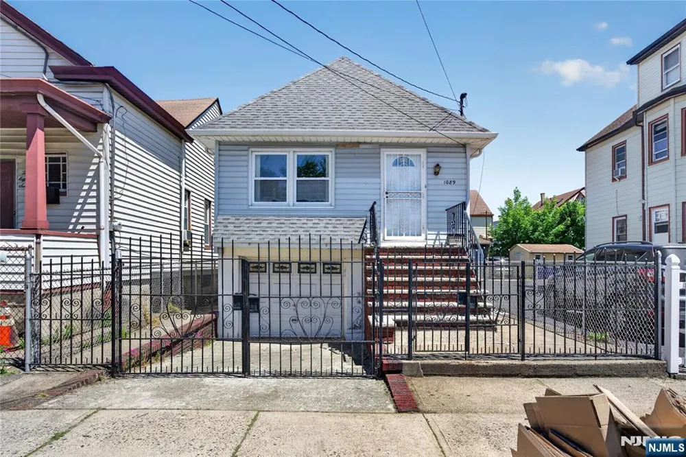 1089 23rd Street Paterson, NJ 07513