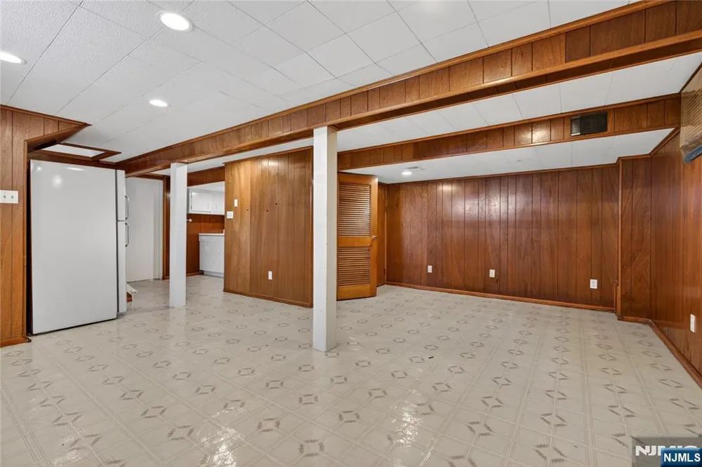 1089 23rd Street Paterson, NJ 07513