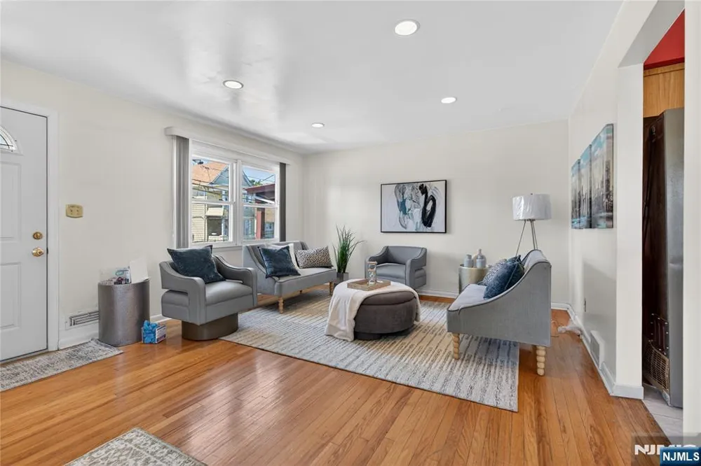 1089 23rd Street Paterson, NJ 07513