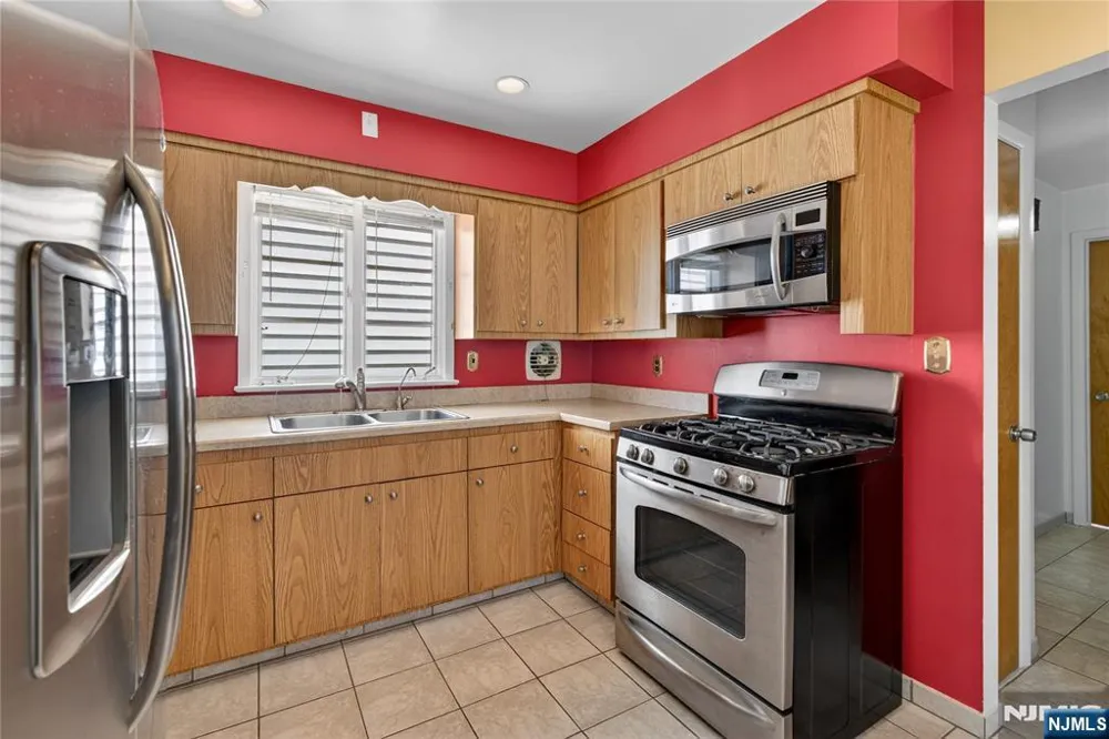 1089 23rd Street Paterson, NJ 07513