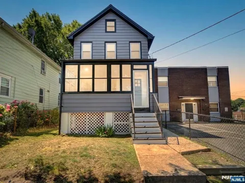 626 Tremont Avenue