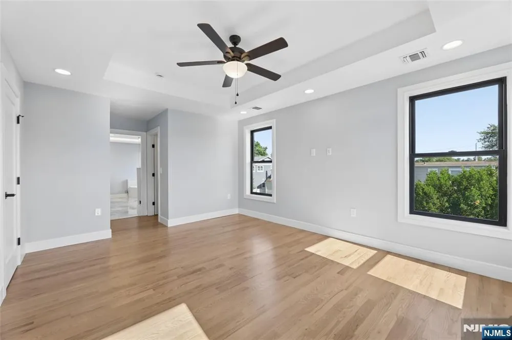 9 Cole Street Bergenfield, NJ 07621
