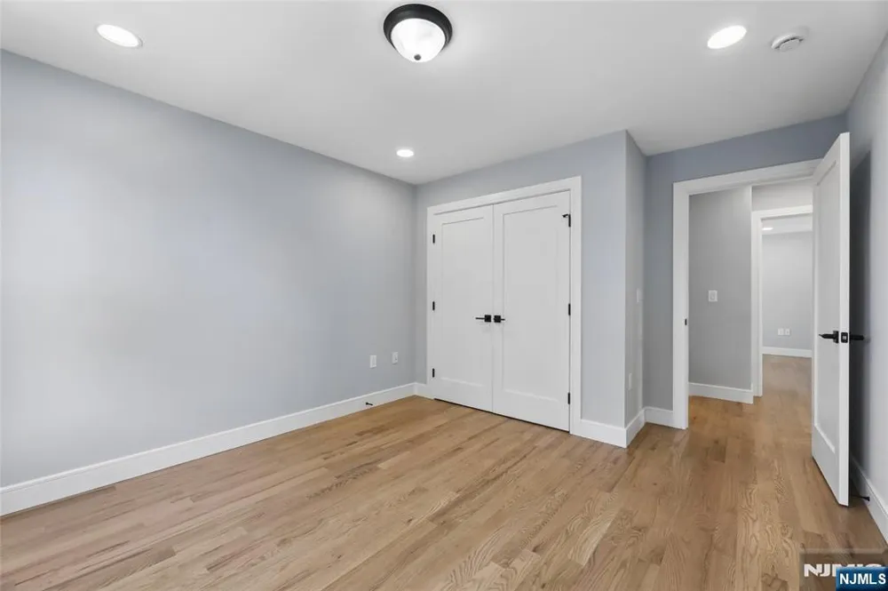 9 Cole Street Bergenfield, NJ 07621