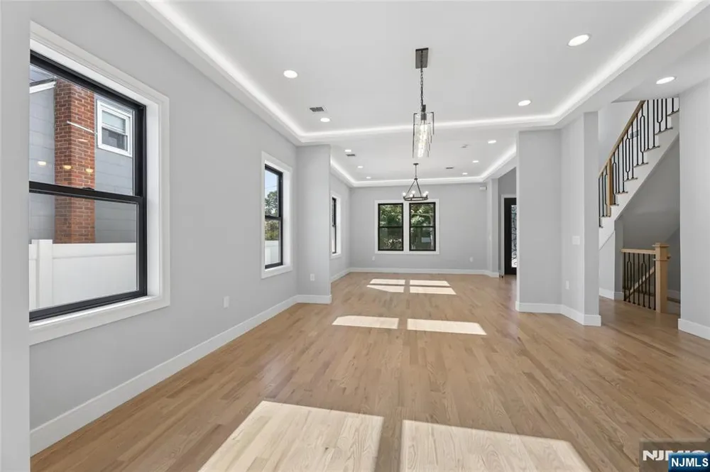9 Cole Street Bergenfield, NJ 07621