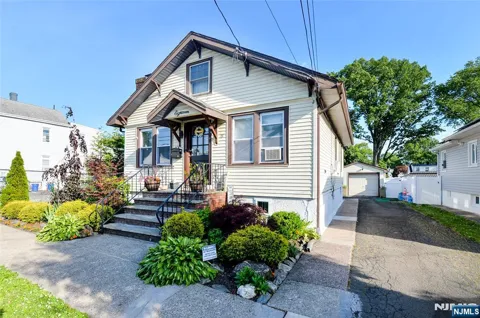 18 Parker Avenue