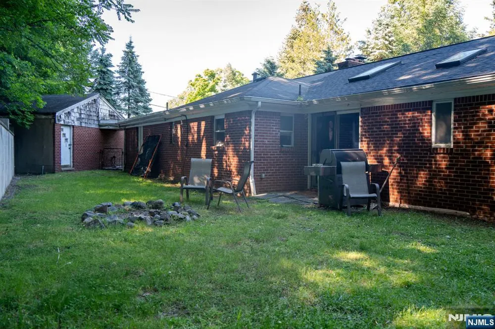 45 Peters Lane North Haledon, NJ 07508