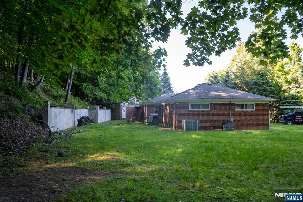 45 Peters Lane North Haledon, NJ 07508