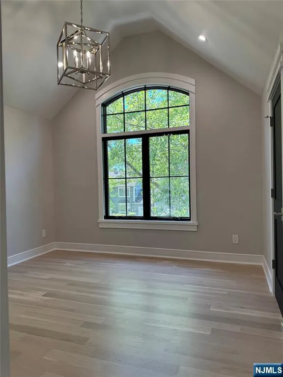 671 Delaware Avenue Ridgewood, NJ 07450