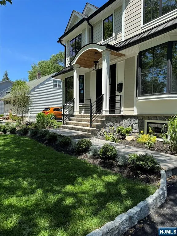 671 Delaware Avenue Ridgewood, NJ 07450