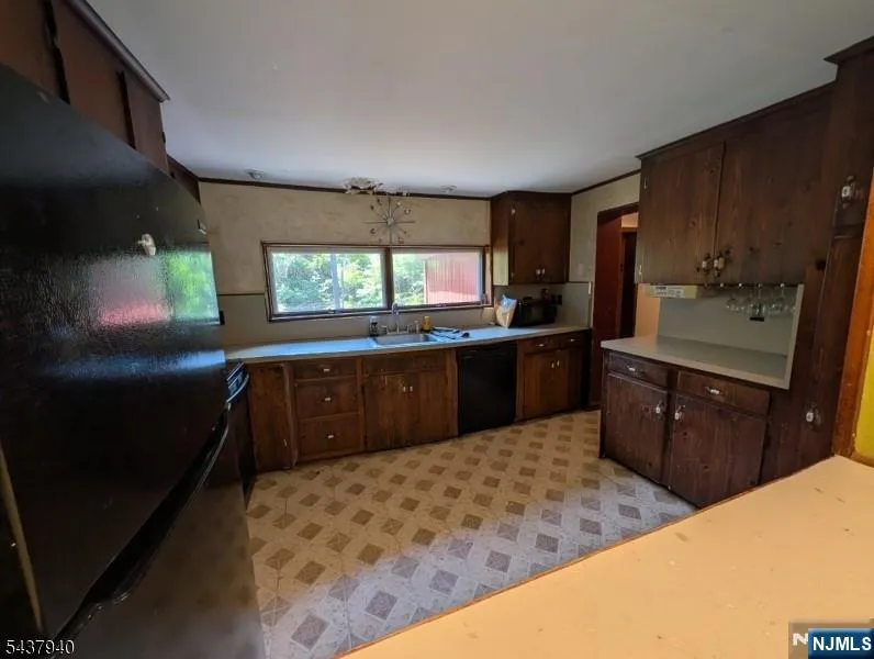 1 Poplar Grove Terrace West Milford, NJ 07480