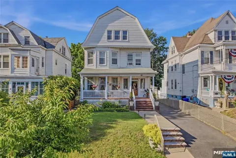 42 Rossmore Place