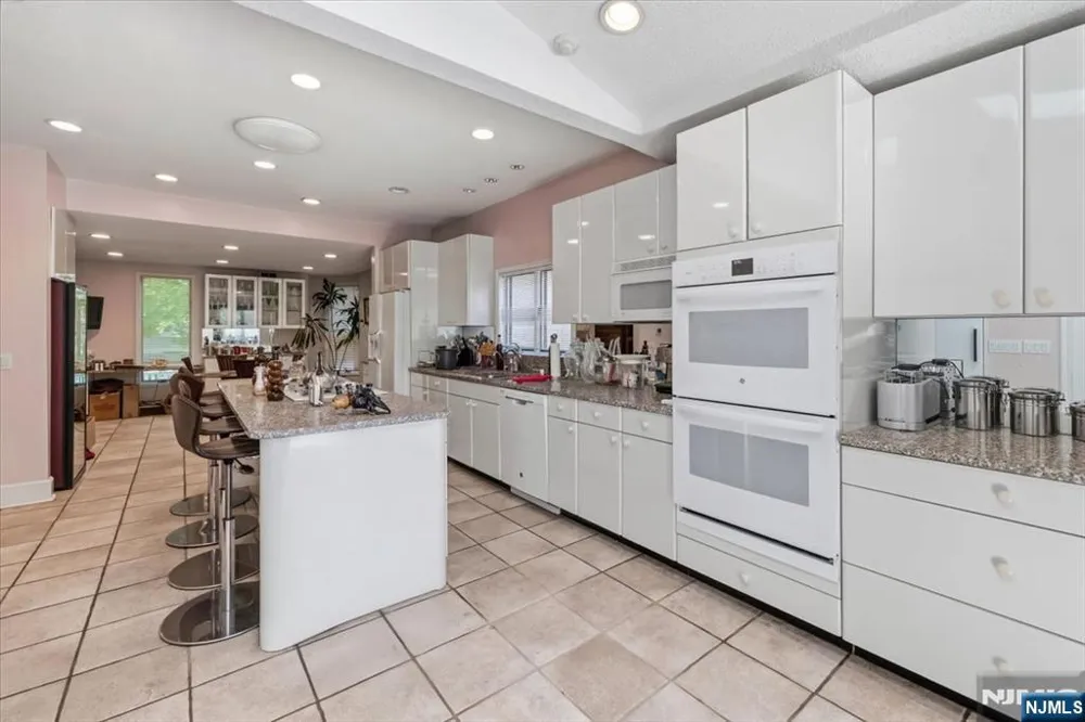 209 Maple Street Englewood, NJ 07631