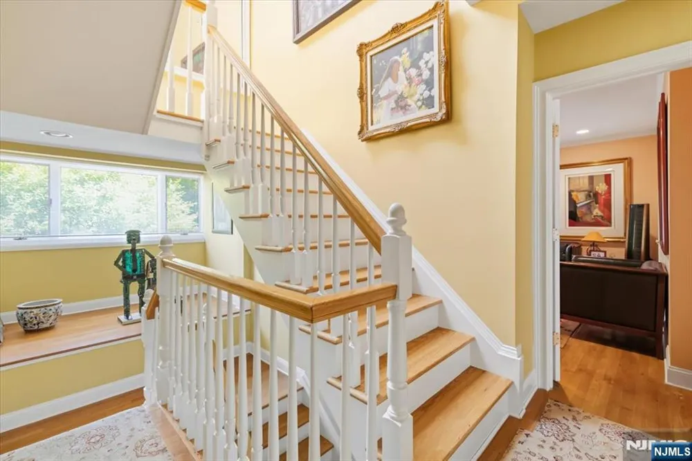 209 Maple Street Englewood, NJ 07631