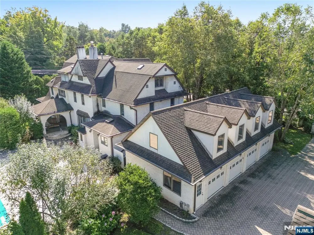 209 Maple Street Englewood, NJ 07631