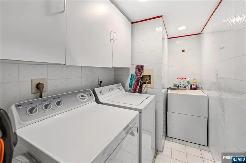 209 Maple Street Englewood, NJ 07631