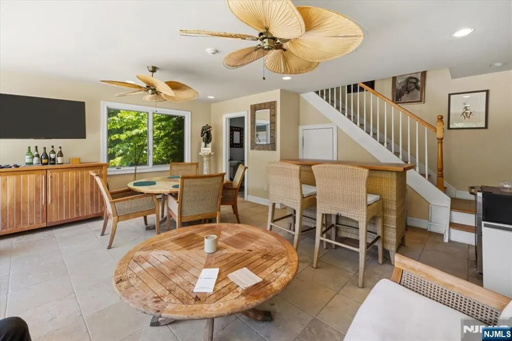 209 Maple Street Englewood, NJ 07631