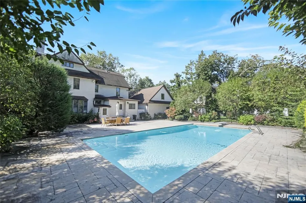 209 Maple Street Englewood, NJ 07631