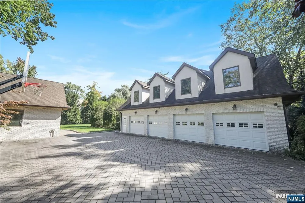 209 Maple Street Englewood, NJ 07631