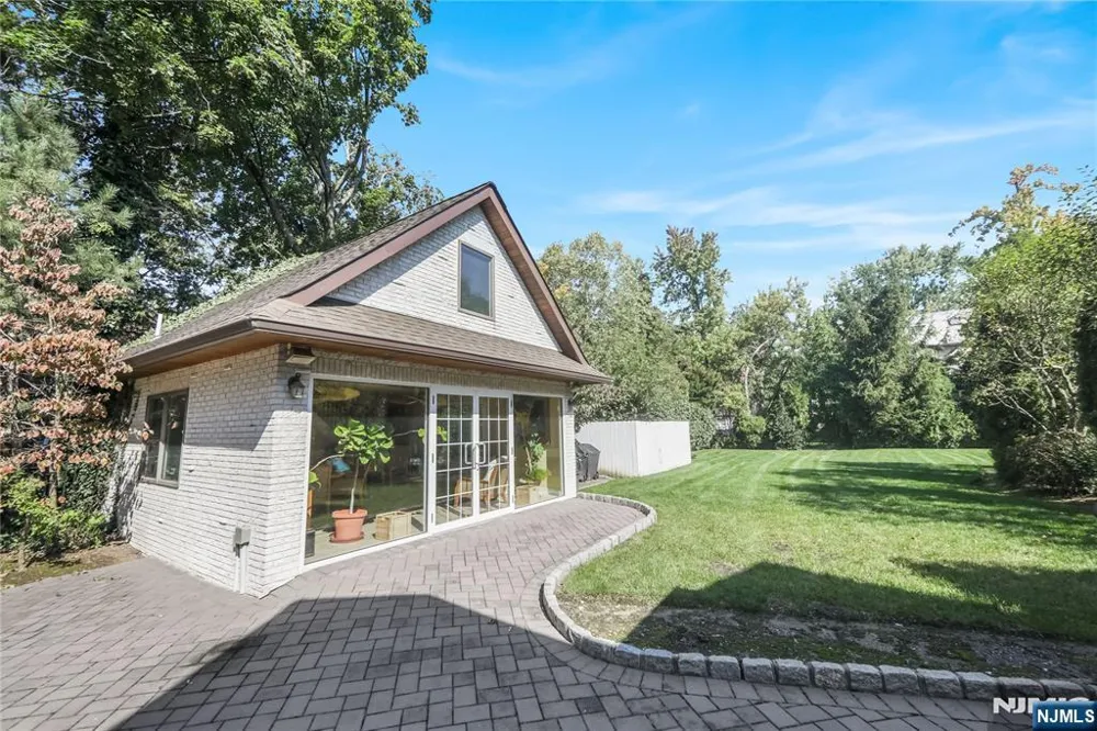 209 Maple Street Englewood, NJ 07631