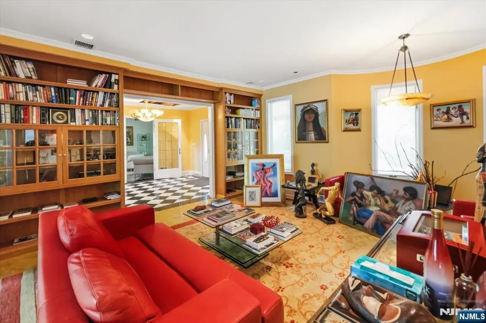 209 Maple Street Englewood, NJ 07631