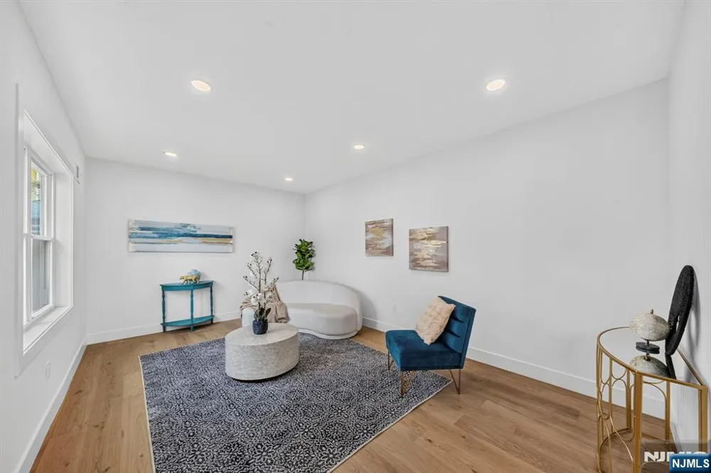 125 Cedarhurst Avenue Woodland Park, NJ 07410