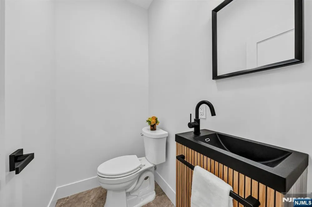 125 Cedarhurst Avenue Woodland Park, NJ 07410