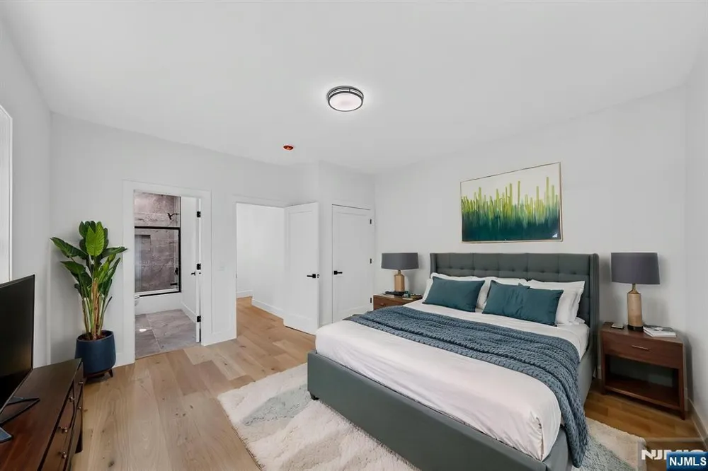 125 Cedarhurst Avenue Woodland Park, NJ 07410