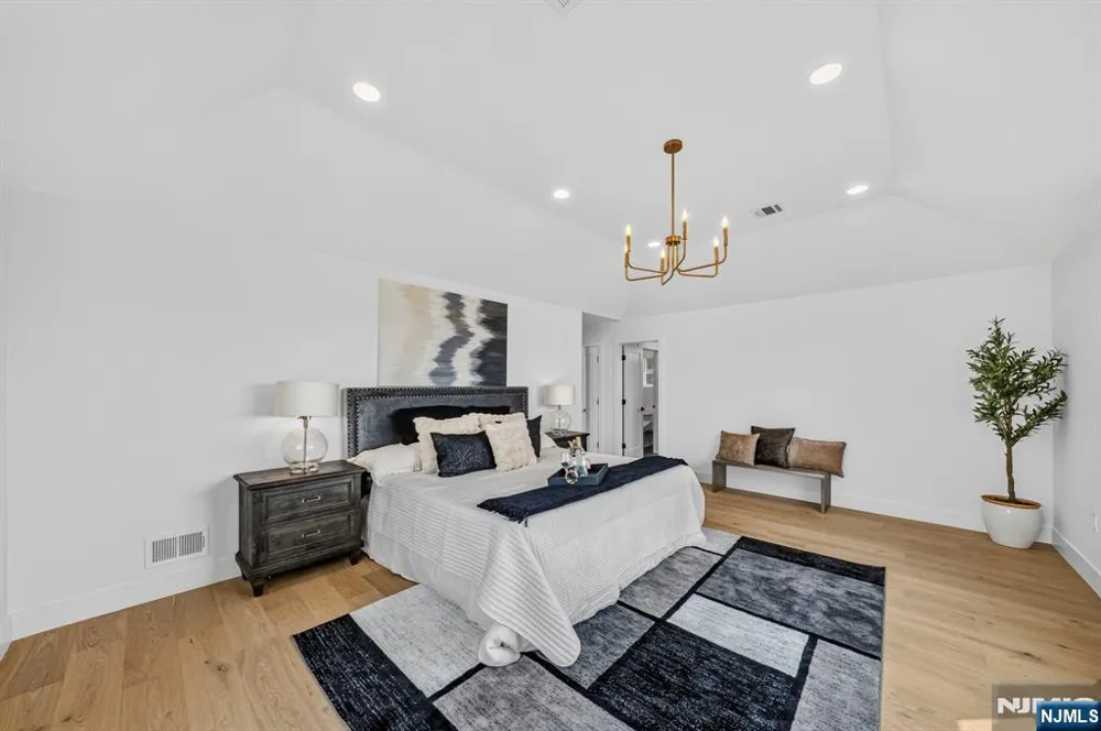 125 Cedarhurst Avenue Woodland Park, NJ 07410