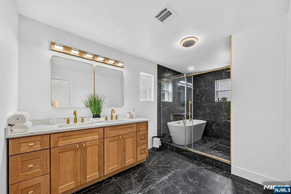 125 Cedarhurst Avenue Woodland Park, NJ 07410