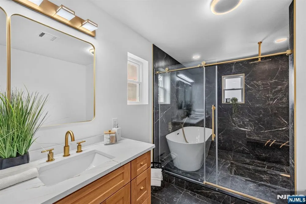 125 Cedarhurst Avenue Woodland Park, NJ 07410