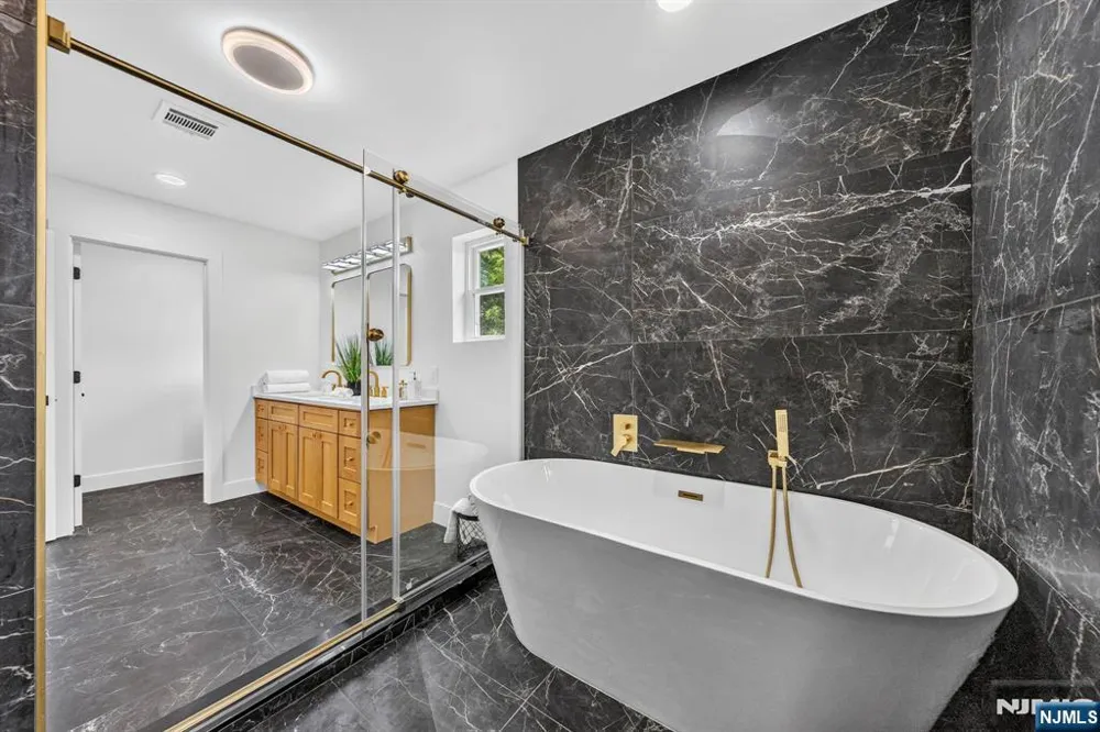 125 Cedarhurst Avenue Woodland Park, NJ 07410