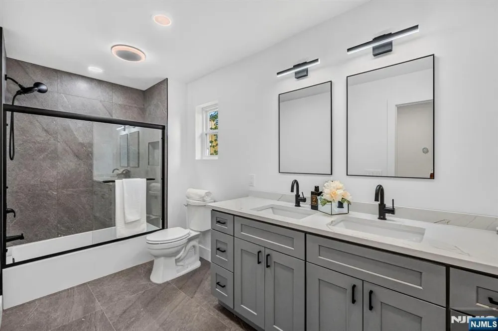 125 Cedarhurst Avenue Woodland Park, NJ 07410