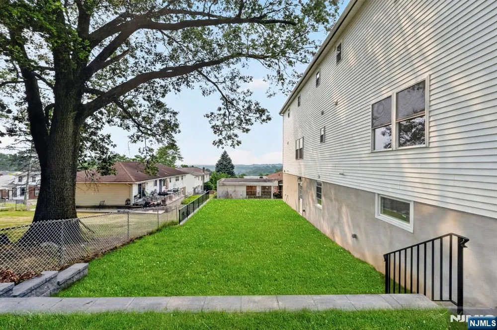 125 Cedarhurst Avenue Woodland Park, NJ 07410