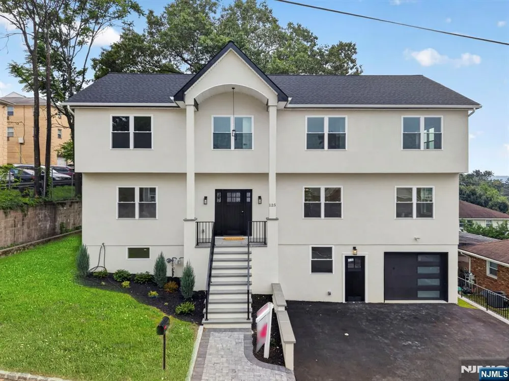 125 Cedarhurst Avenue Woodland Park, NJ 07410
