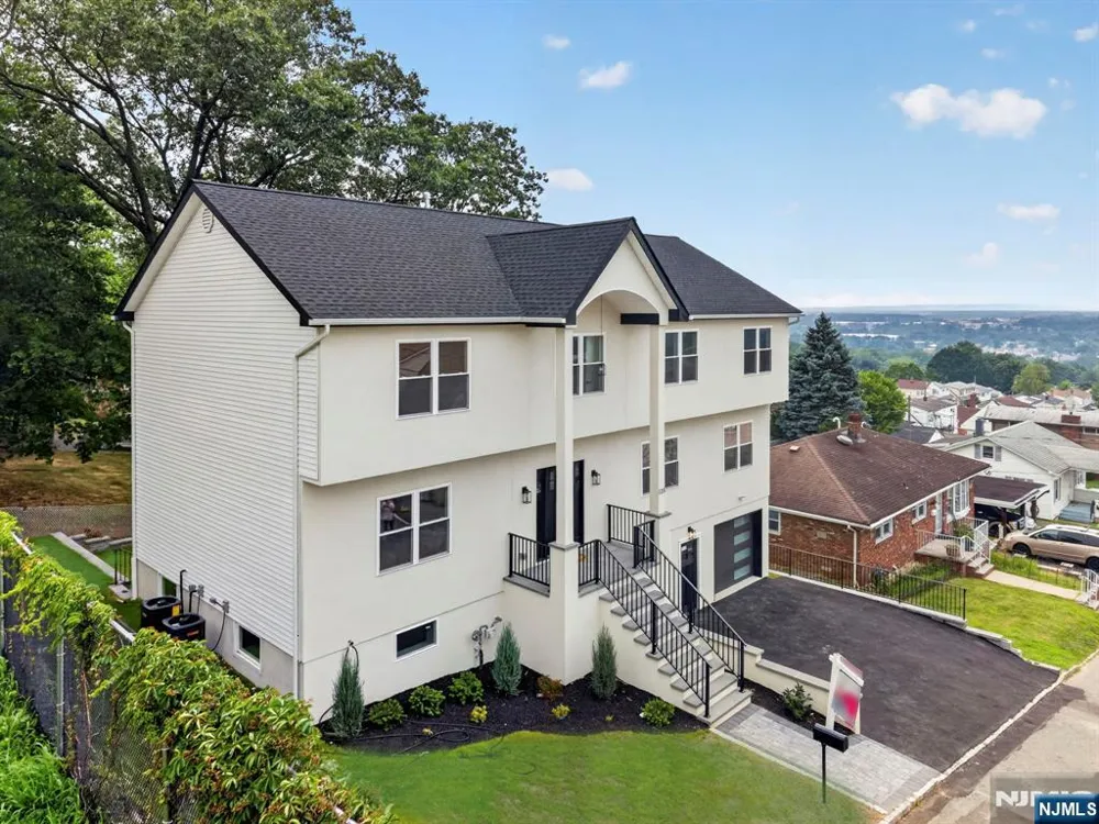 125 Cedarhurst Avenue Woodland Park, NJ 07410