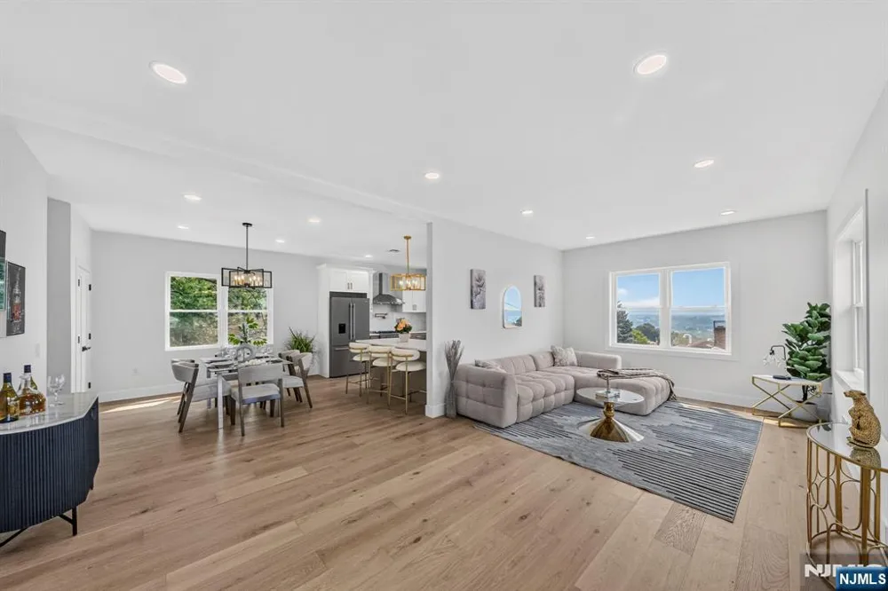 125 Cedarhurst Avenue Woodland Park, NJ 07410