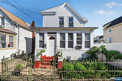 13 Sherman Place