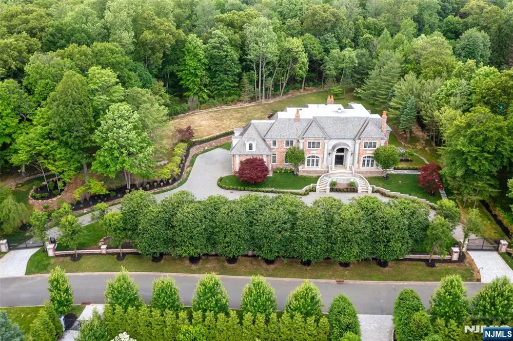 11 Margo Way Alpine, NJ 07620