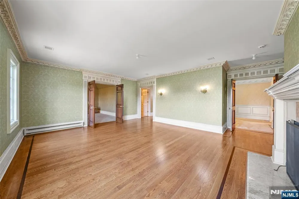 11 Margo Way Alpine, NJ 07620