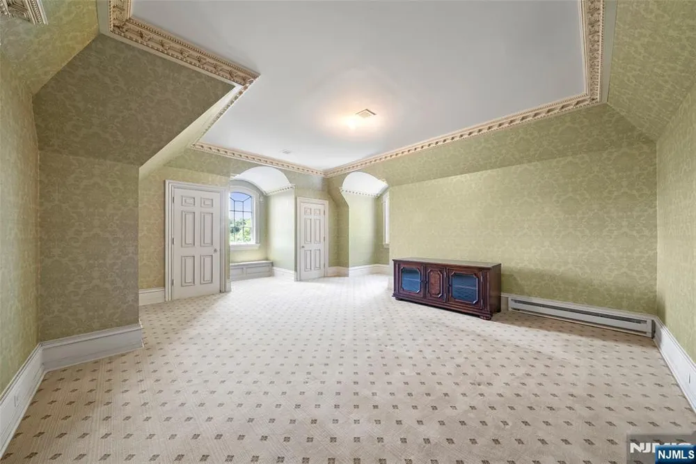 11 Margo Way Alpine, NJ 07620