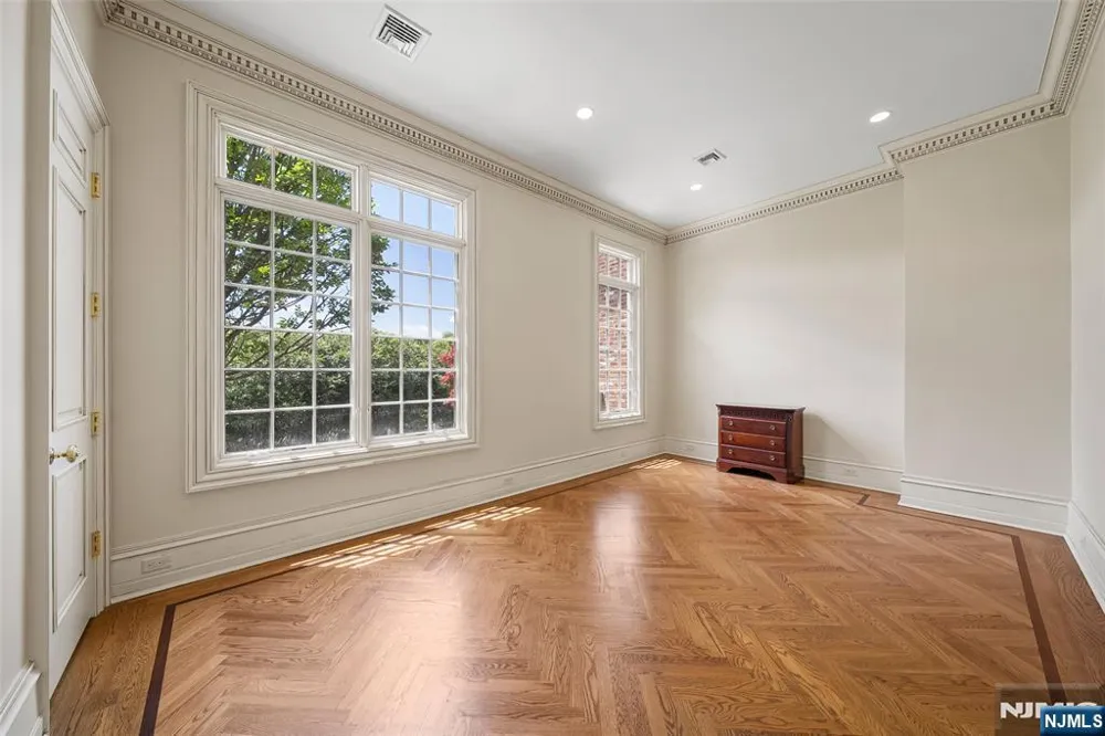 11 Margo Way Alpine, NJ 07620