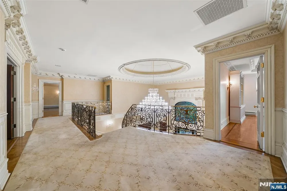 11 Margo Way Alpine, NJ 07620
