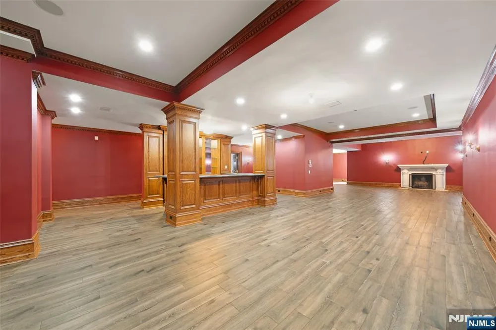 11 Margo Way Alpine, NJ 07620