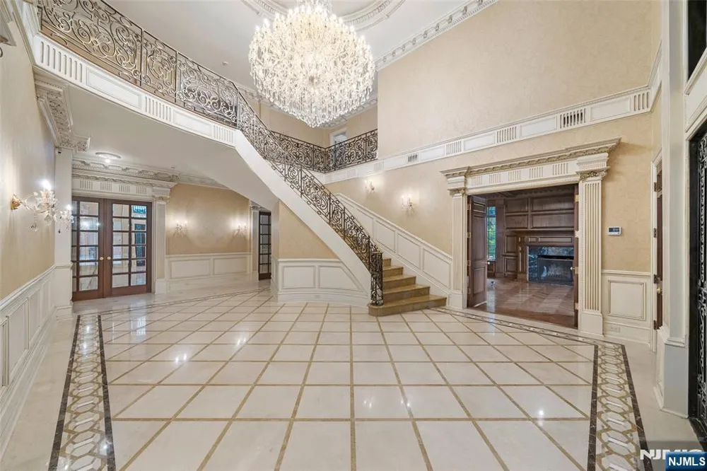 11 Margo Way Alpine, NJ 07620